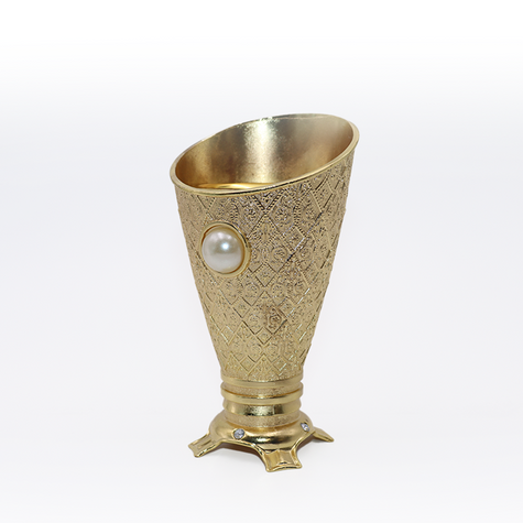 White Smoke Pearl Majesty Gold-Finish with Pearl-Style Accent – Luxurious. Ornamental. Refined