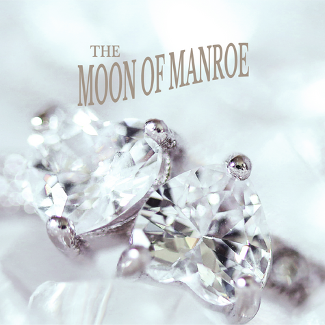 Light Gray The Moon of Monroe – Glamour in Bloom